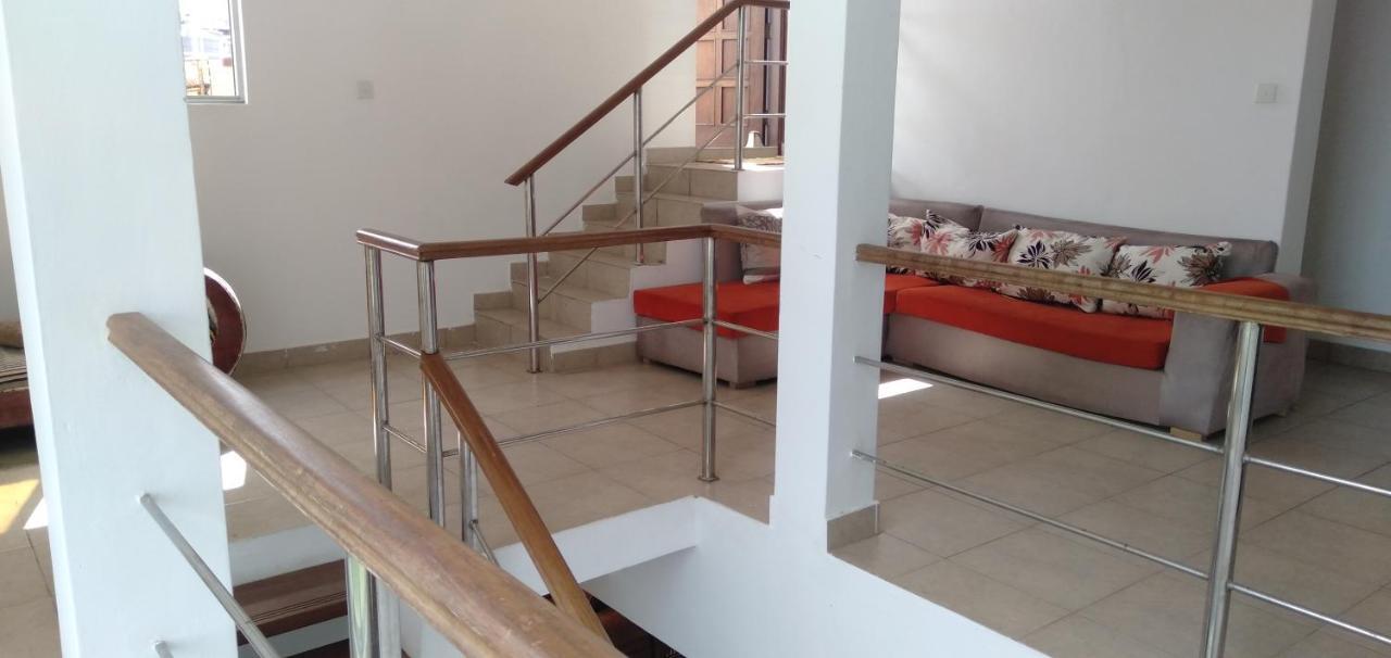 Ary Homestay Nyali- A Walk Away From City Mall 蒙巴萨 外观 照片